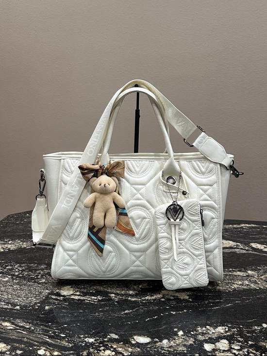 Valentino Orlandi Handbags - NWOT Valentino Orlandi Lg Quilted Tote